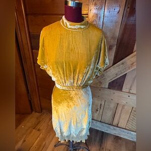 SALONI NWOT Elegant Gold Velvet Dress